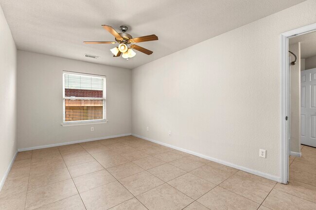 Building Photo - 7710 Trail Hollow
