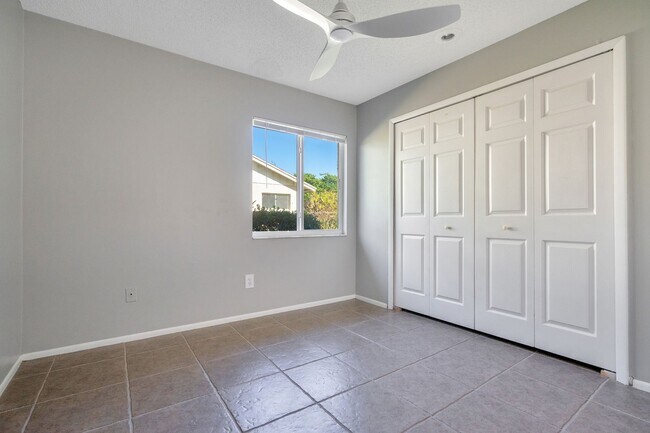 Building Photo - 111 Colyer Dr