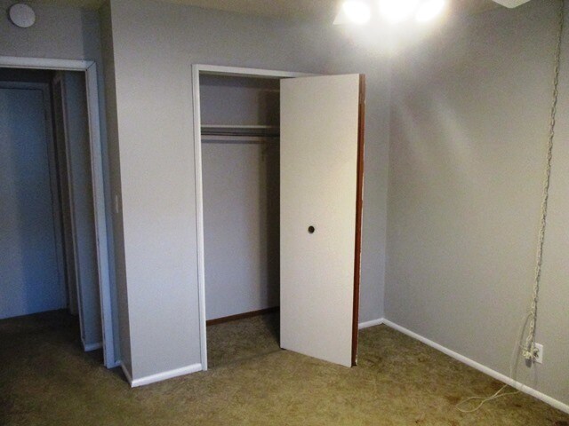 Building Photo - 205 E Stewart Pl