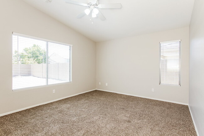 Building Photo - 11209 W Rio Vista Ln