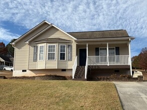 Building Photo - 3 Bedroom, 2 Bathroom House in Winston-Salem!