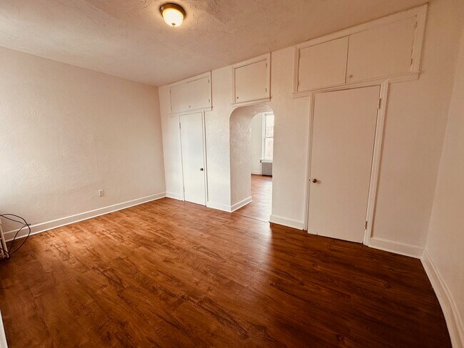 living room - 120 N George St