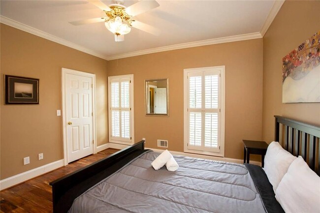 Building Photo - 2531 Old Salem Cir SE