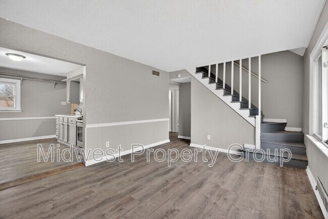 Building Photo - 1157 Redman Blvd