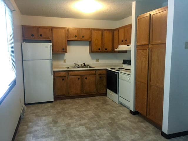 kitchen - 1350 16th Ave S