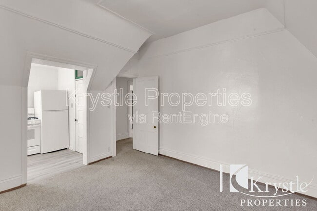 Building Photo - 1130 Marin St