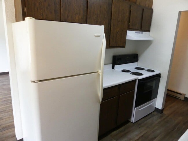 Kitchen - Volga Manor Apartments