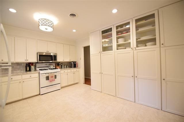 Building Photo - 3951 Gaspar Dr