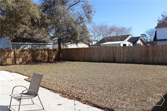 Building Photo - 11 Ropemaker Ct