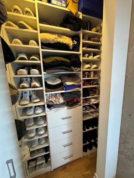 Building Photo - 700 N Larrabee St