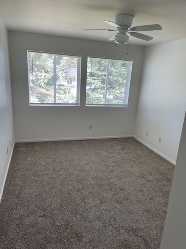 Building Photo - Wood Crest Townhomes - PPM