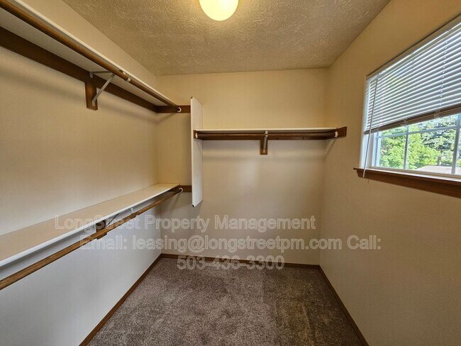 Building Photo - 7445 SE Crystal Springs Blvd