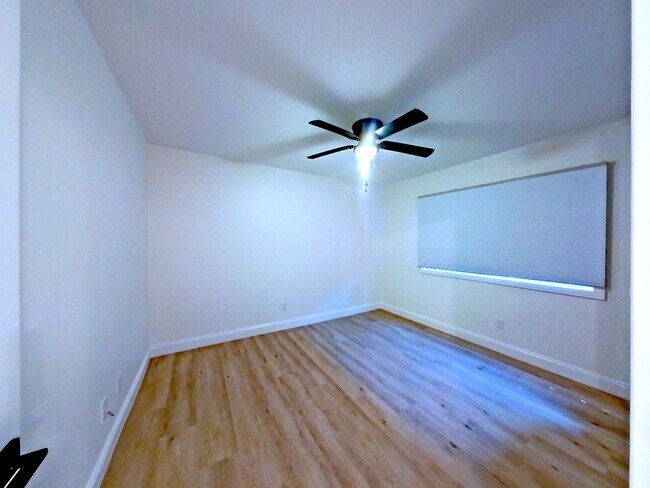 Building Photo - 117 Avenida Algodon