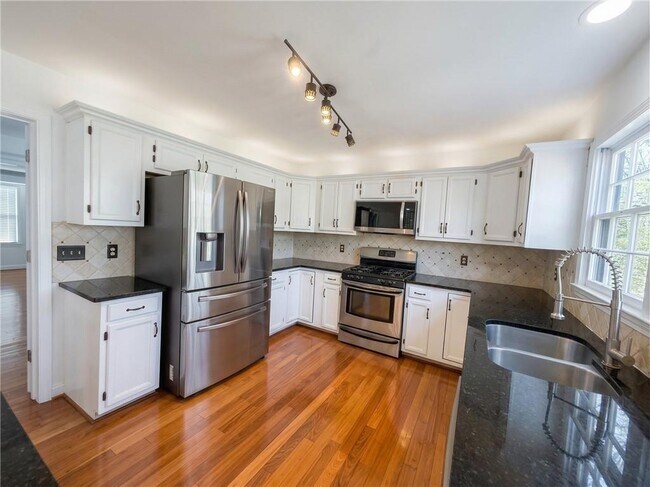 Building Photo - 3530 Waters Cove Way