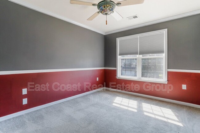 Building Photo - 77 Grassy Meadow Rd