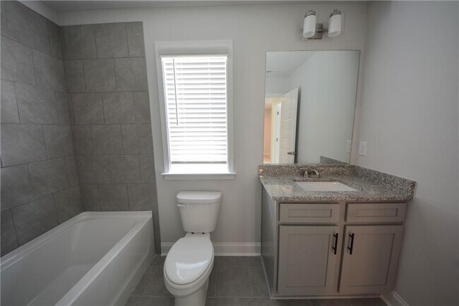 Building Photo - 7243 Millbrae Walk