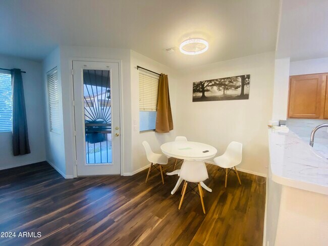 Building Photo - 1886 E Don Carlos