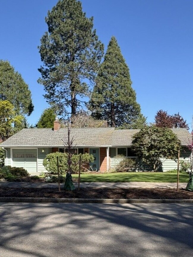 Building Photo - |NEW| ~ Charming Cedar Hills Ranch – Great Location! ~ Accepting Applications April 26 @ 5AM!