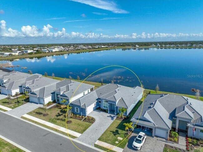 Building Photo - 8568 Shr Lk Dr