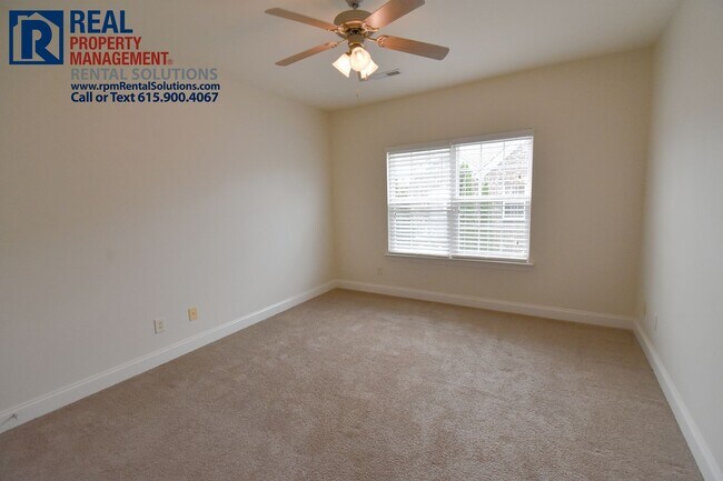 Building Photo - Large 2bd 2.5ba townhome in Murfreesboro! ...