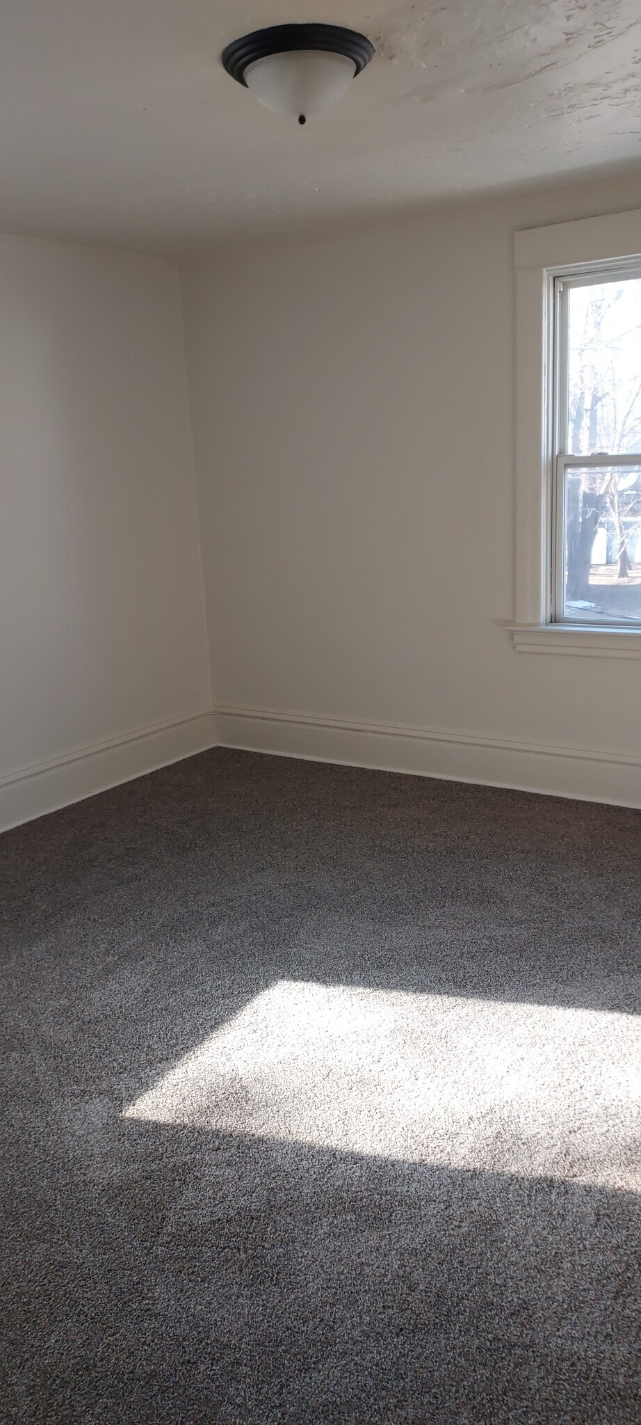 Building Photo - 730 Ashland Ave