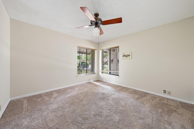Building Photo - 18 Glencairn Rd