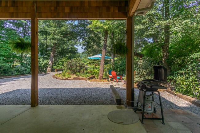 Building Photo - 752 Hiawassee Ave