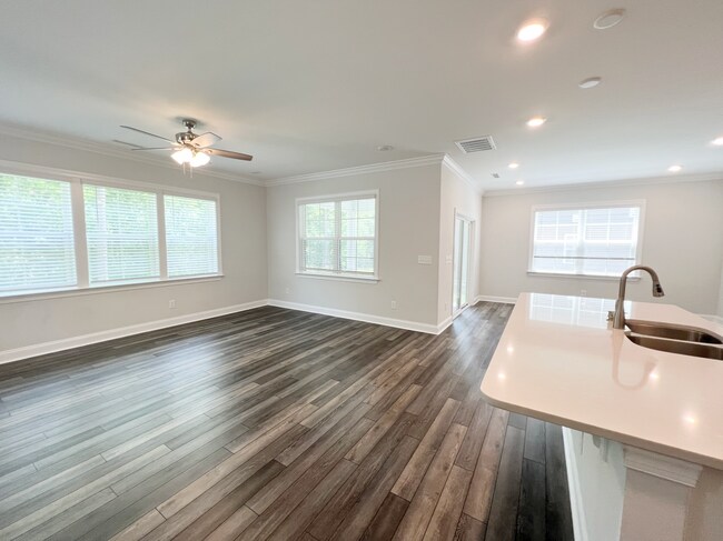 Building Photo - Like new 4BR house in Tryon, Wake Forest
