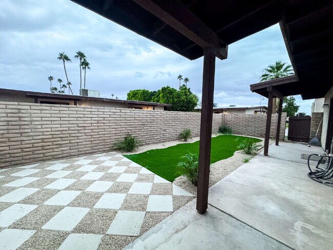 Building Photo - "2-Bed, 2-Bath Condo in Laguna Place!"