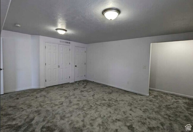 Building Photo - 4138 S Captains St
