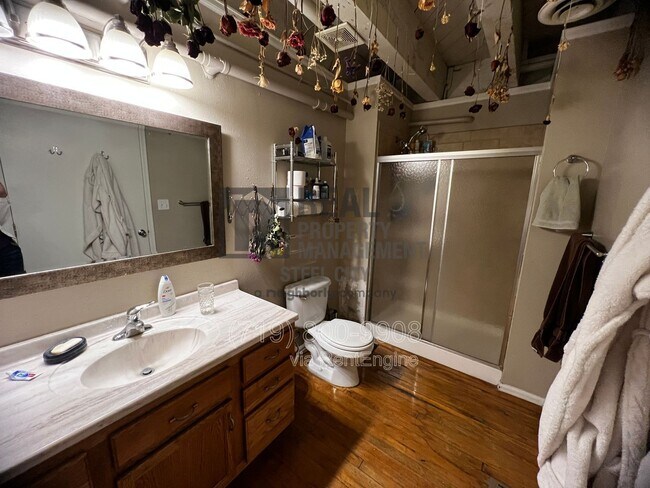 Building Photo - 201 Lamkin St