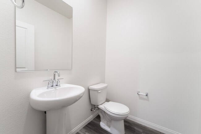 Building Photo - Brand-new 4-bedroom home located in the desirable Cadence master-planned community!