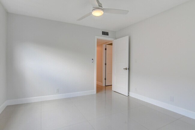 Building Photo - 15109 Ashland Dr