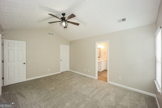 Building Photo - 7911 Woodlake Dr