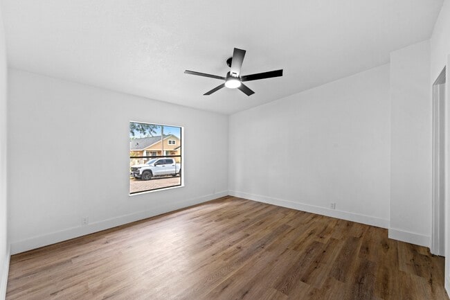 Building Photo - 6402 N Highland Ave