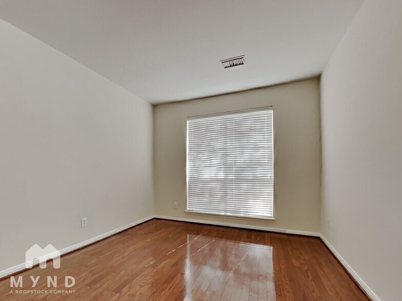 Building Photo - 28306 Peper Hollow Ln