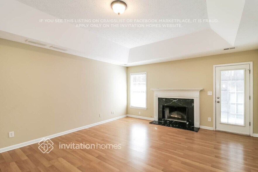 Building Photo - 3061 Lakecrest Dr