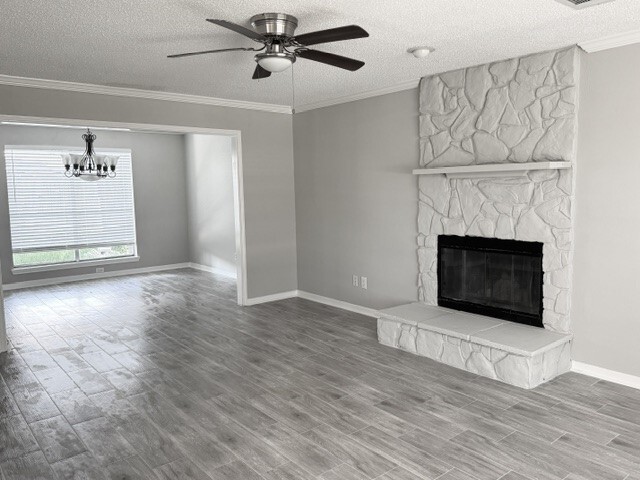 Building Photo - 3131 Mosby Dr