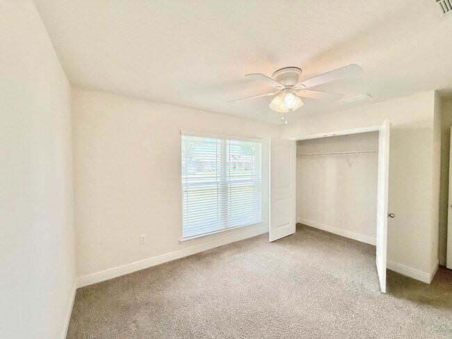 Building Photo - Spacious 4-Bedroom Home - Pace Mill Creek