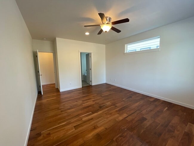 Building Photo - 1296 W Hill Ave