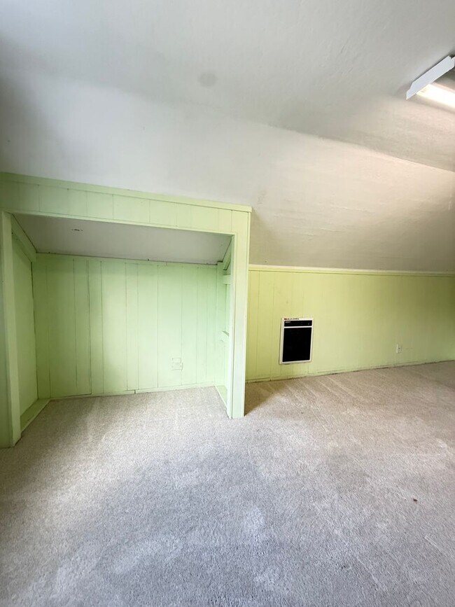 Building Photo - Well-Maintained 3-Bedroom Home in Prime Everett Location