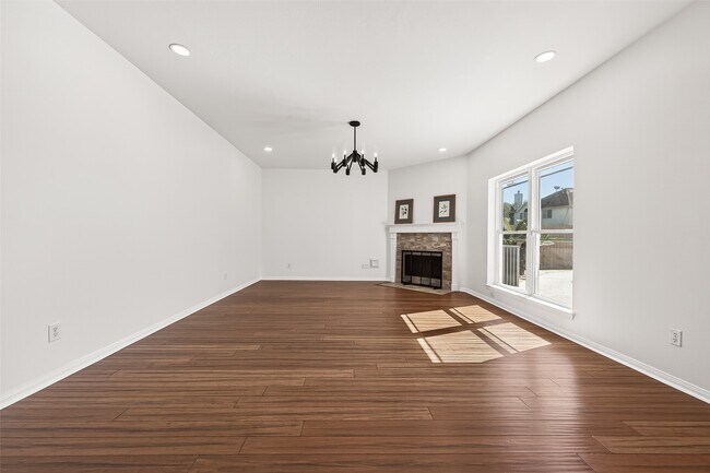 Building Photo - 16535 Oat Mill Dr