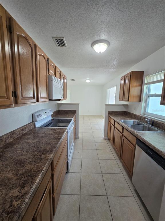 Building Photo - 9231 Antrim St