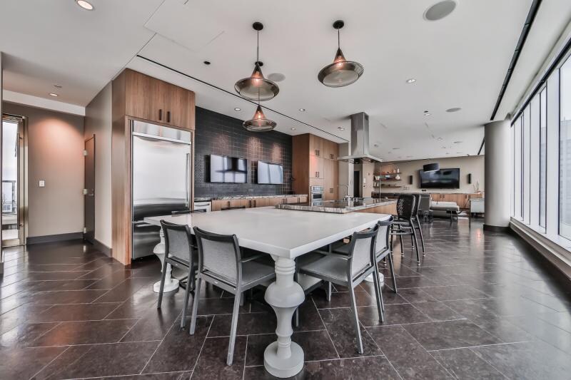 Building Photo - 305 E North Water St