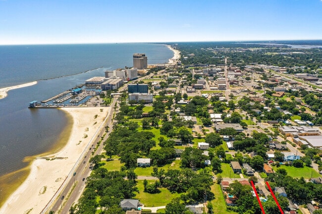 Building Photo - 134 Lee St