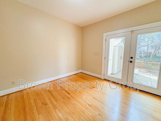 Building Photo - 741 Victorian Pl