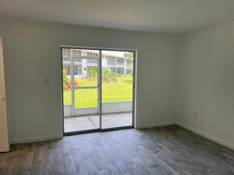 Building Photo - 4507 3rd Street Cir W