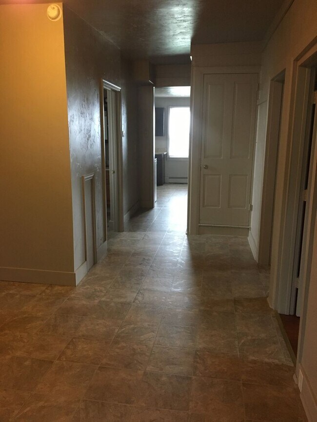 Building Photo - 3356 Days Mill Rd