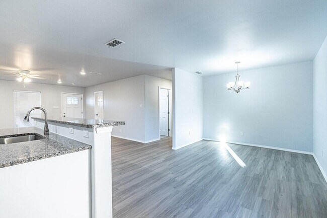 Building Photo - 8609 10th Pl