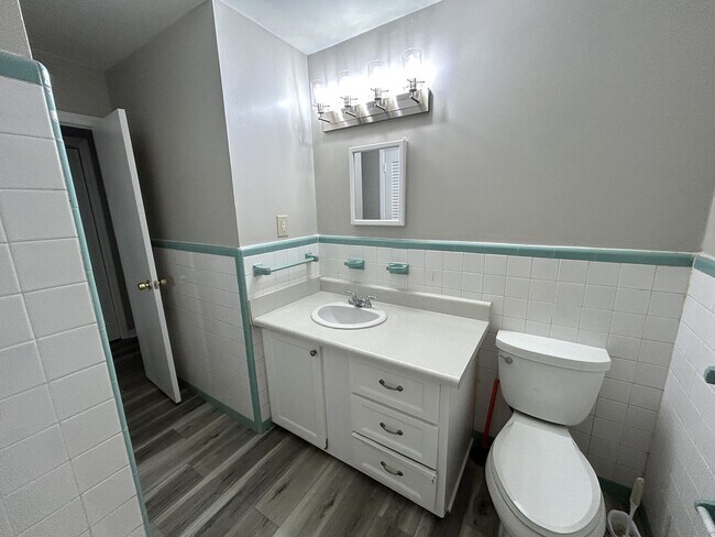 Building Photo - Updated Home near Emory University